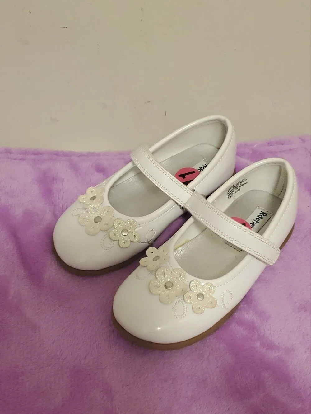 Rachel White Patent Mary Janes with Glitter Flower Trim, for Girls, Size 11